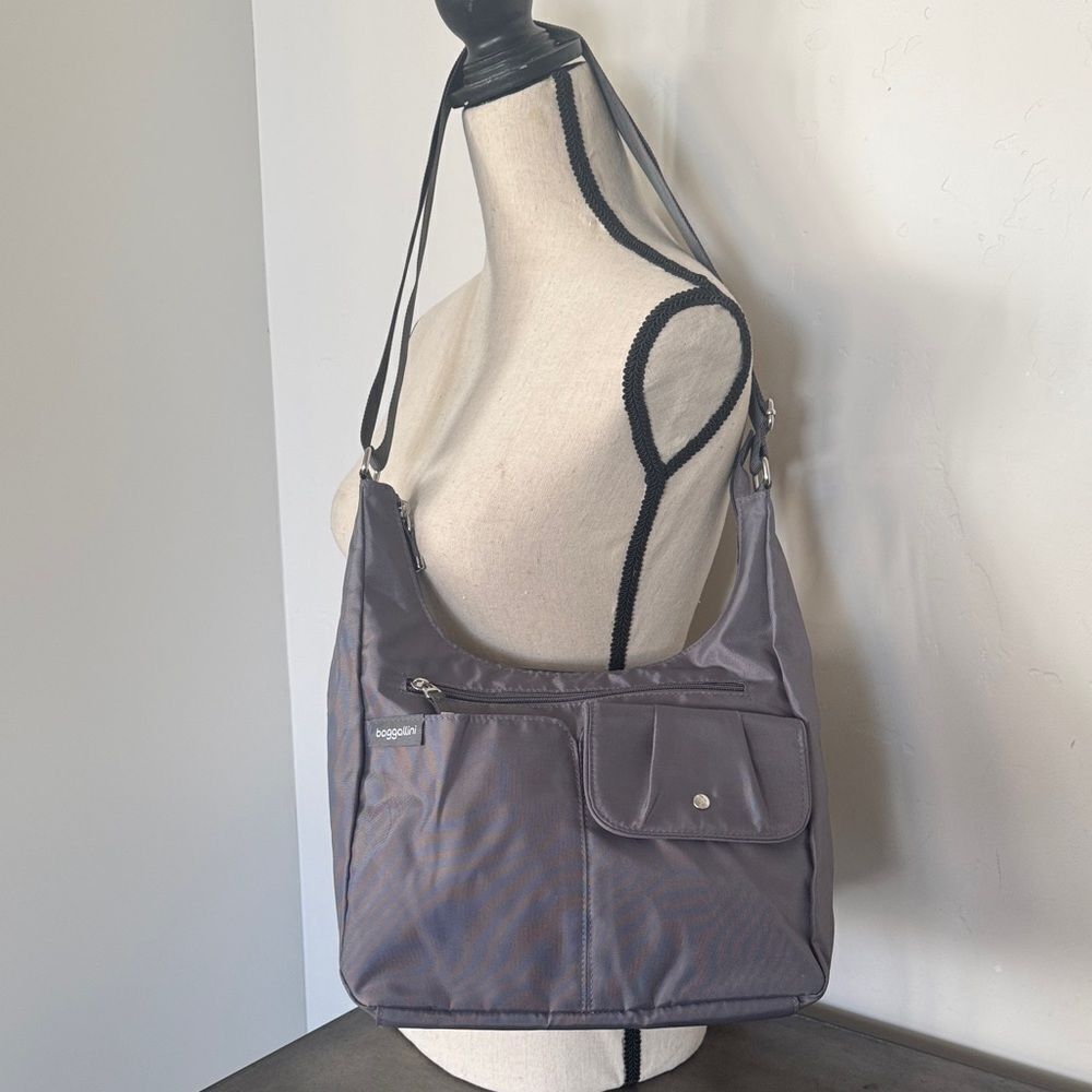 Baggallini Gray Polyester Crossbody Bag Casual Travel Everyday Zip Closure NWOT